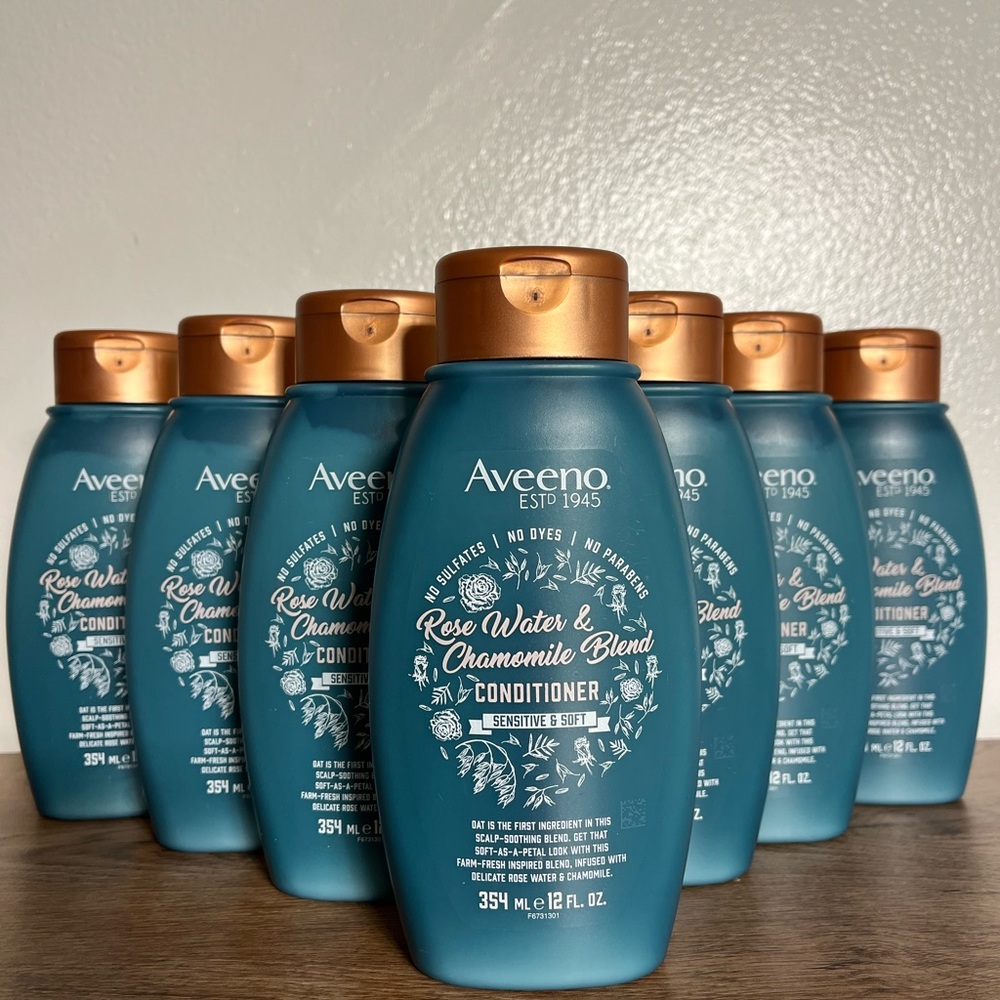 Aveeno Blue Hair Conditioner with Rose Water & Chamomile